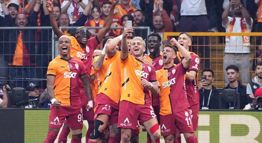 Muslera'nın Golüyle Gelen Şampiyonluk! Galatasaray Tarih Yazdı!
