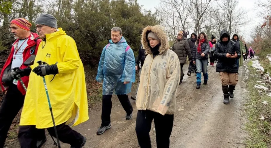 Mysia Yolları'nda Hafta İçi Keyifli Kaçamak: Nilüfer Belediyesi ile Doğa Yürüyüşüne Yoğun İlgi!