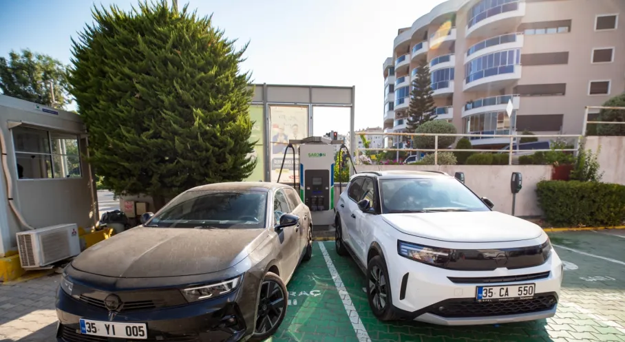 Narlıdere’de Elektrikli Araç Şarj İstasyonları 5 Bin Kullanıcıya Ulaştı