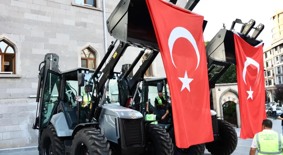 Nevşehir Belediyesi Araç Filosunu Güçlendiriyor: Yeni İş Makineleri Hizmete Girdi!