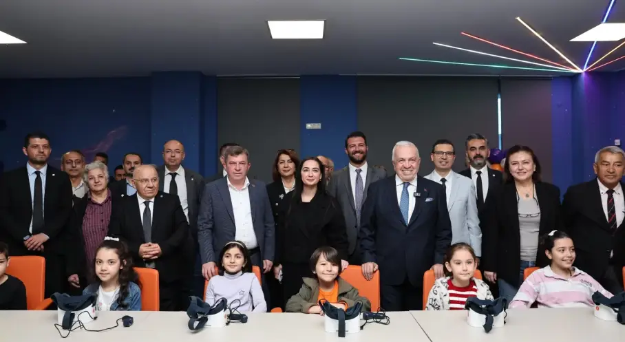 Nilüfer Belediyesi Dijital Deneyim Merkezi Açıldı