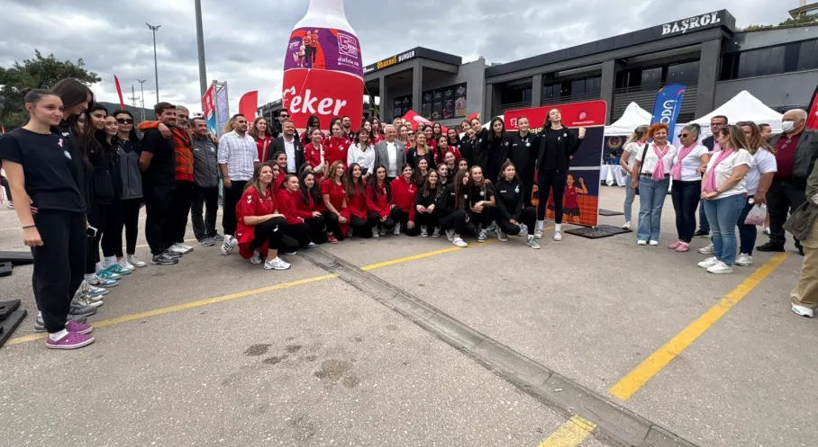 Nilüfer Belediyespor Eker Taraftarıyla Coştu! Yeni Sezon Öncesi Büyük Buluşma