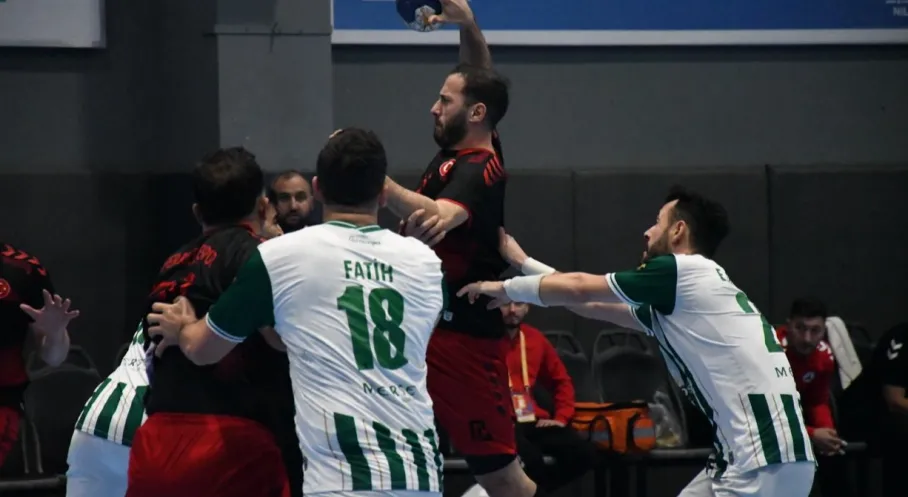 Nilüfer Belediyespor Hentbolda Fırtına Gibi! Rakibini Farklı Mağlup Etti