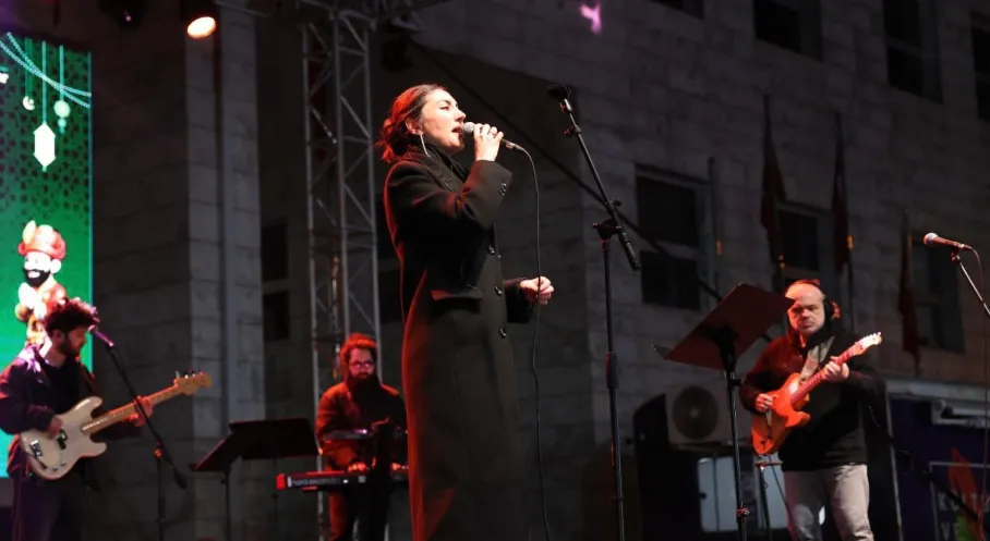 Nilüfer Ramazan Sokağı Ezginin Günlüğü Konseriyle Yıkıldı! Binler Bir Ağızdan Eşlik Etti