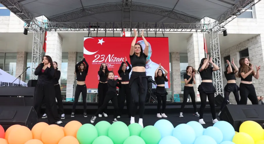 Nilüfer'de 23 Nisan Coşkusu Zirve Yaptı: Cumhuriyet Meydanı Çocuklara Emanet!