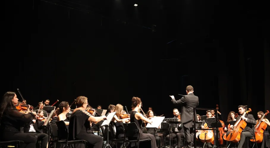 Nilüfer'de Atatürk Anma Konseri: Bağımsızlık ve İlerleme Müzikle Anlatıldı!