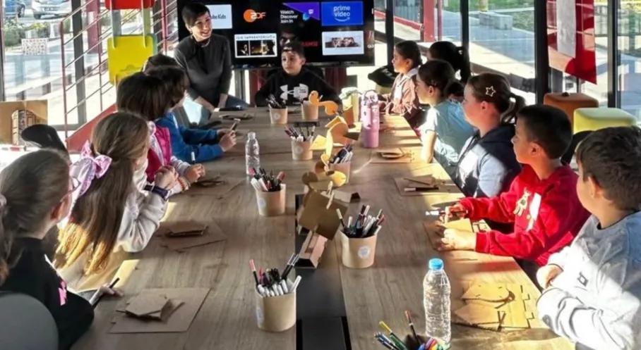 Nilüfer'de Çocuklar Sanatla Buluştu: Pancar Deposu Renklendi!