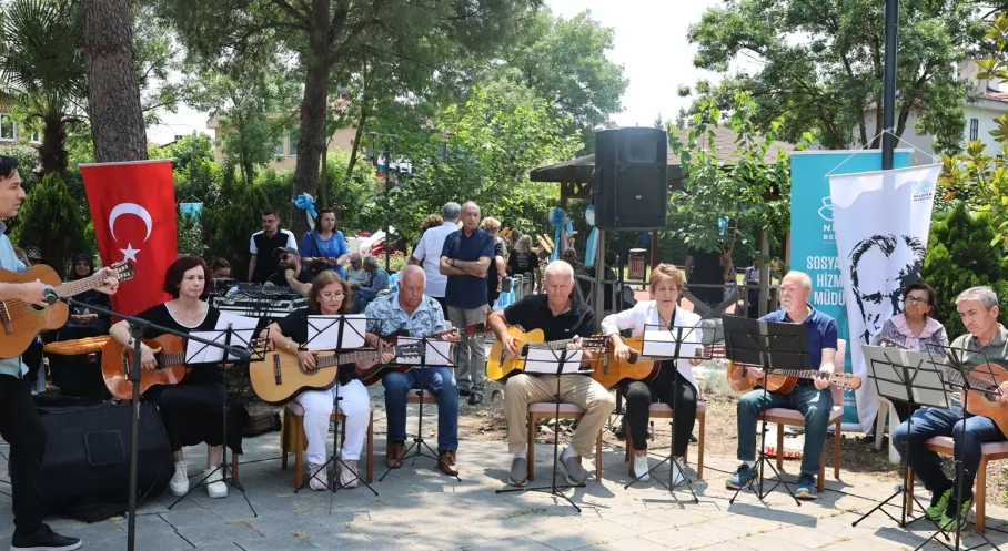 Nilüfer'de Emek ve Sanat Şöleni: 800 Kursiyerin Yıl Sonu Sergisi Göz Kamaştırdı!