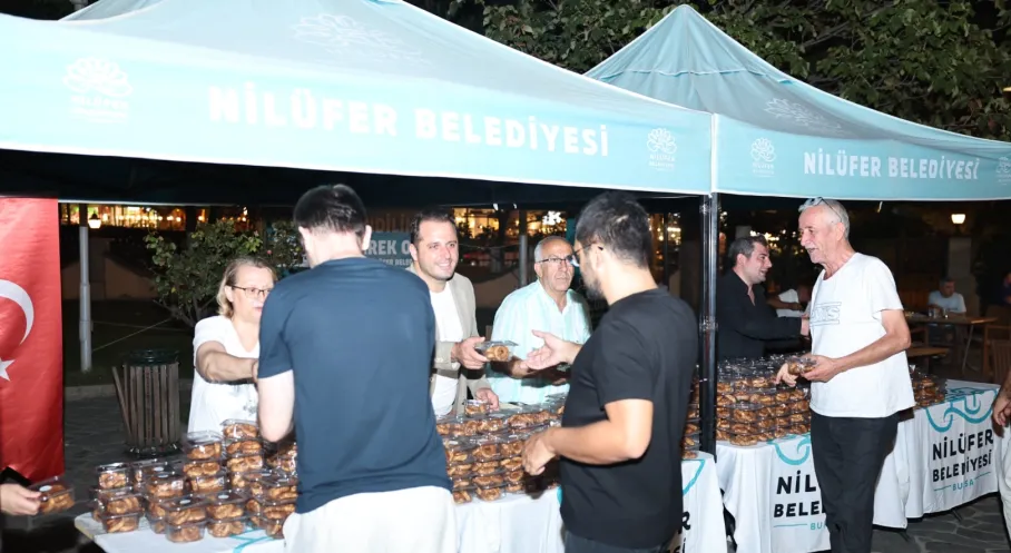 Nilüfer'de Kandil Bereketi: 6200 Simit İkramı ile Mahalleler Şenlendi!
