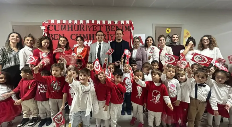 Nilüfer'de Kreş Öğrencilerinden Cumhuriyet Bayramı Coşkusu!