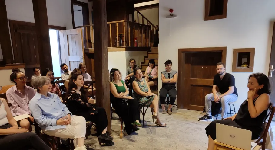 Nilüfer'de Sanatçının Galaksi Rehberi Programı Sona Erdi! Genç Sanatçılara Kariyer Desteği