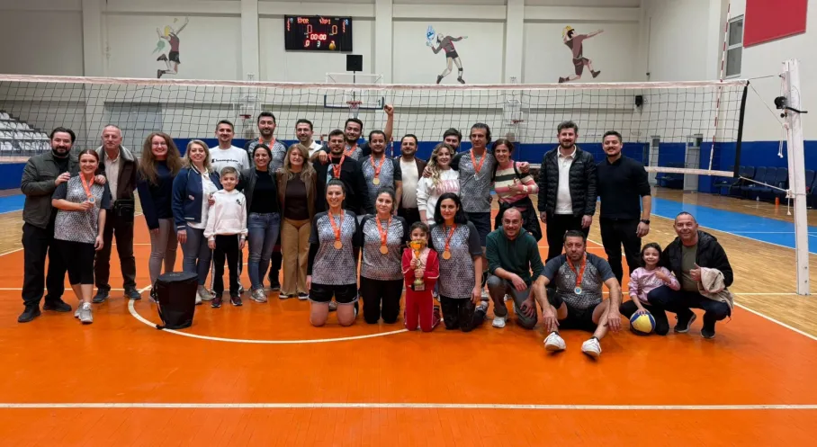 Nilüfer'de Voleybol Şampiyonu Belli Oldu: Yapı Kontrol Müdürlüğü Zirvede!