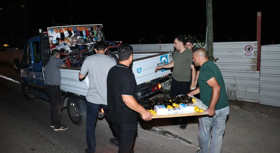 Nilüfer'de Zabıta Alarmı: Seyyar Satıcılara Şok Baskın!