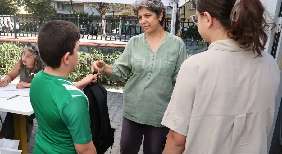 Nilüferli Miniklere Kırtasiye Desteği