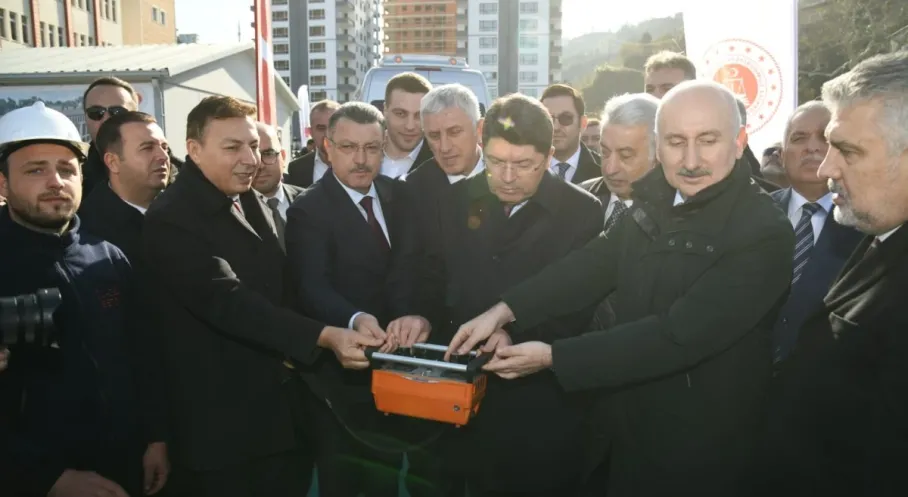 Of Adalet Sarayı Hizmete Girmeye Hazır! Bakan Tunç'tan Açıklama