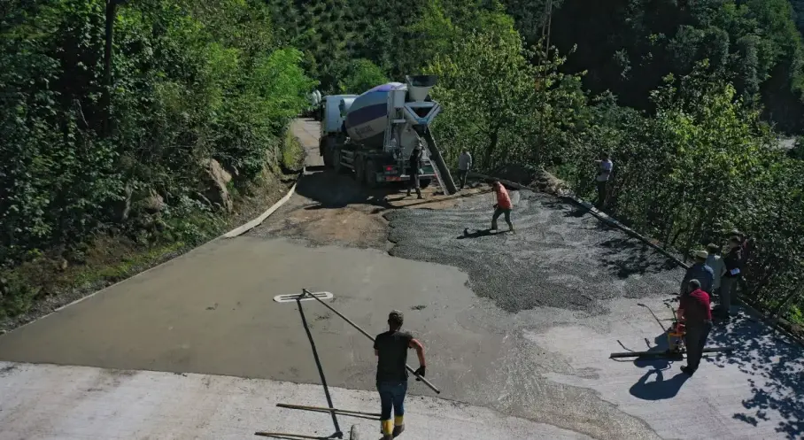 Ordu Kabadüz’de 600 Metrelik Beton Yol Tamamlandı