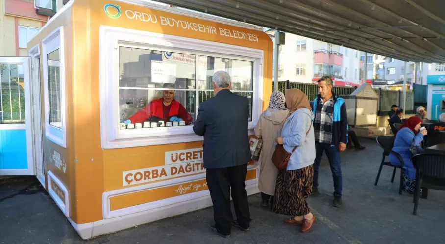 Ordu'da Hastane Koridorlarında Sıcak Sürpriz! Vatandaşlardan Tam Not