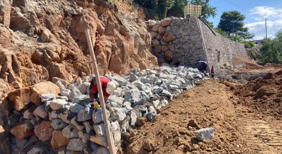 Ordu'da Heyelan Alarmı! Tehdit Eden Yol İçin Acil Koruma Çalışması Başlatıldı