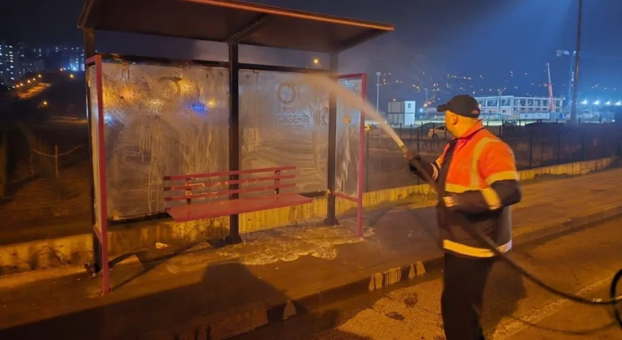 Ordu'da Toplu Taşıma Durakları Pırıl Pırıl! Büyükşehir'den Kapsamlı Hijyen ve Konfor Hamlesi