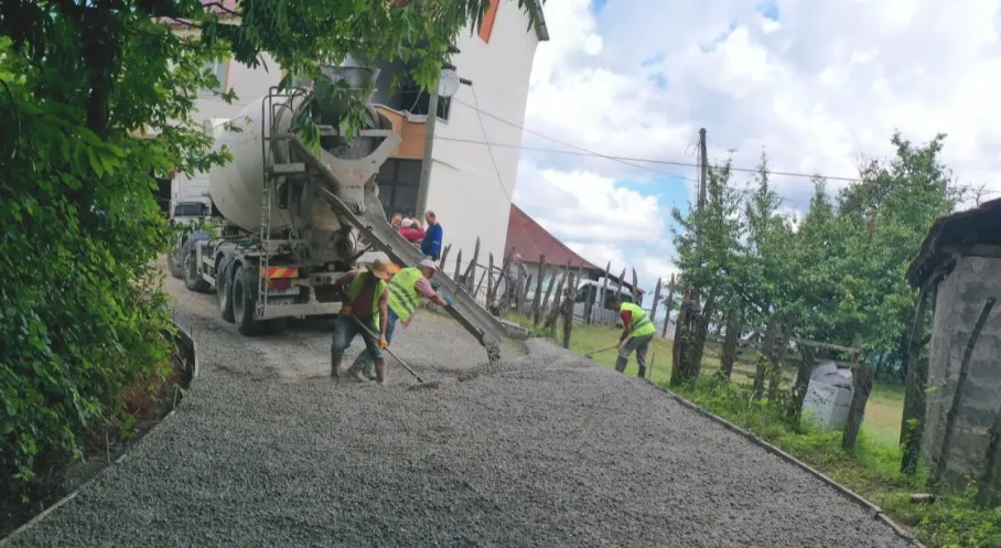 Ordu’da Ulaşım Atağı: İki İli Bağlayan Yola Beton Kaplama