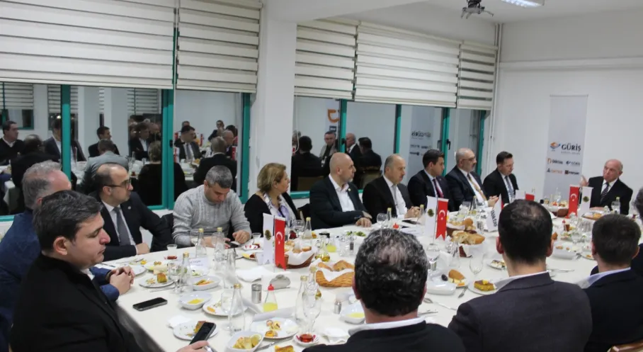 Orhangazi'de Sanayinin Kalbi Döktaş İftarında Attı: Ekonomi ve Gelecek Masaya Yatırıldı