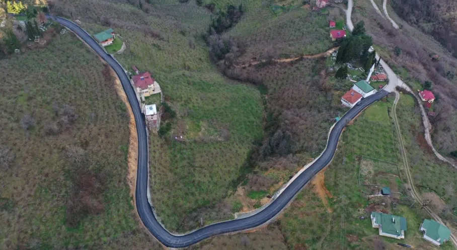 Orhaniye-Boztepe Yolu Asfaltlandı: 40 Yıllık Hayal Gerçek Oldu, Ulaşım Konfora Kavuştu!