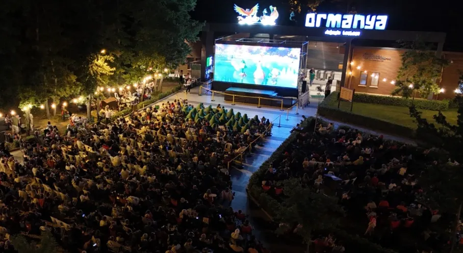 Ormanya’da Yıldızların Altında Sinema Keyfi Devam Ediyor