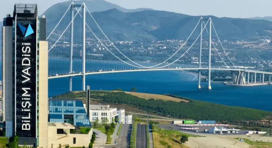 Osmangazi Köprüsü’nde Uluslararası Cumhuriyet Koşusu Heyecanı