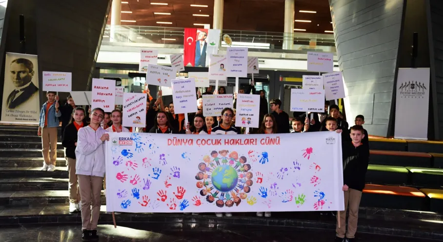 Osmangazi'de Çocuklar Haklarını Öğrenerek Dünya Çocuk Hakları Günü'nü Kutladı!