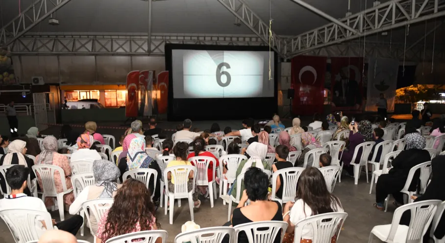Osmangazi'de Çocuklara Unutulmaz Yaz Akşamları: Açık Hava Sineması Şöleni!