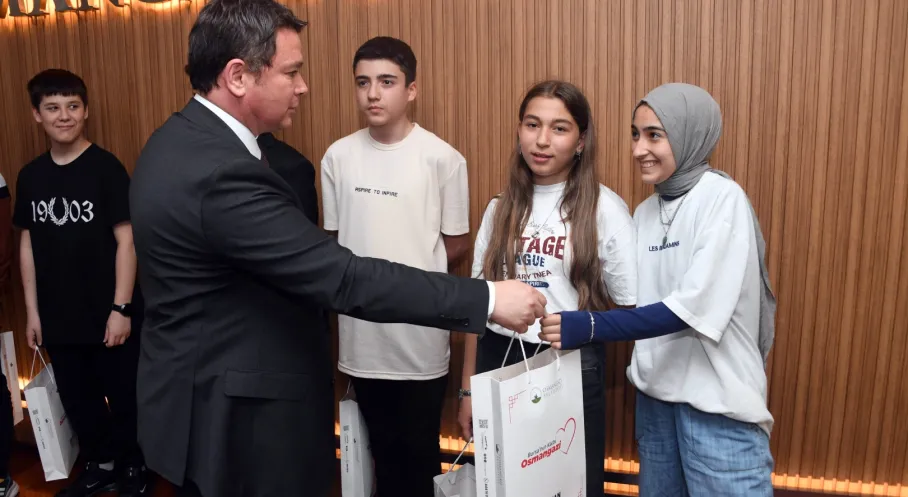 Osmangazi'de LGS Heyecanı: Başkan Aydın'dan Öğrencilere Moral Ziyareti