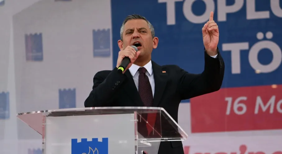 Özgür Özel'den Aydın Çıkarması: Sosyal Belediyecilik Projeleriyle Göz Doldurdu!