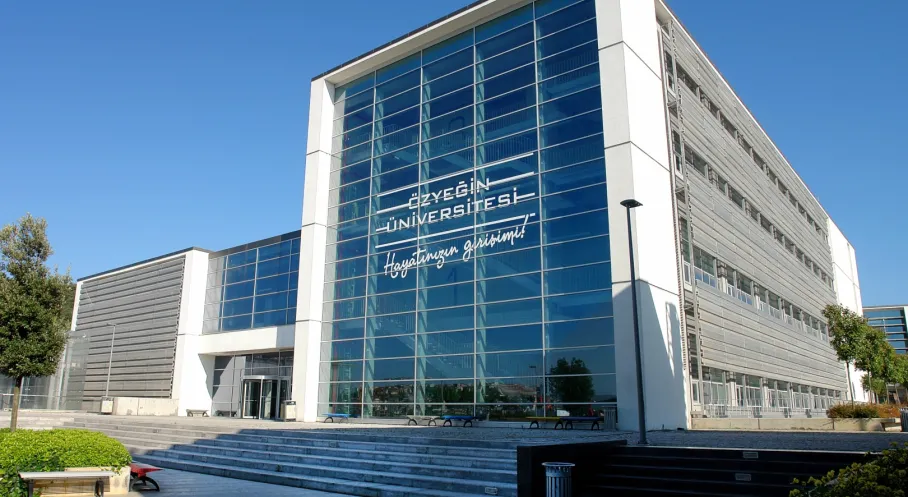 Özyeğin Üniversitesi'nden İş Dünyasına Yerel İçerik Panelleri!