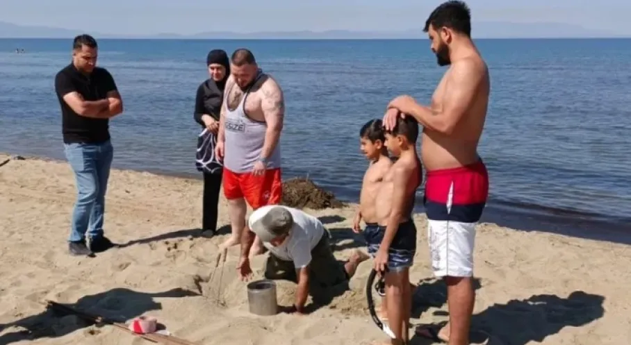 Pamucak'ta Caretta Caretta Sürprizi! 57 Yavru Sahile Emanet