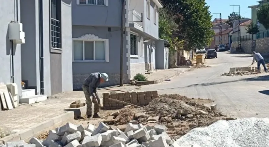 Pazaryeri'nde Kaldırım Seferberliği! Vatandaşlar Rahat Bir Nefes Alacak