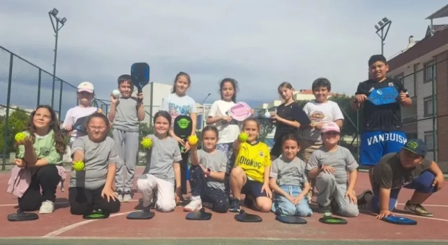 İzmir'de Pickleball Rüzgarı Esiyor: Türkiye Ligleri Start Alıyor!