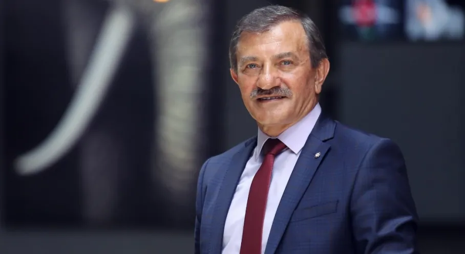 Plastik Sektöründe Dev Dönüşüm Kapıda! PLASFED Başkanı Karadeniz: '2026 Stratejik Değişimin Yılı Olacak'