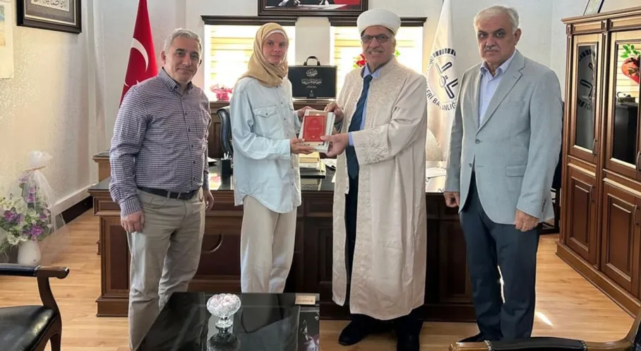 Polonyalı Alexandra'dan Şaşırtan Karar! Müslümanlığı Seçti, İsmi Ayşe Oldu!