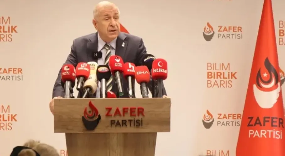 Prof. Dr. Özdağ'dan Milli Kimlik Uyarısı: Türkiye Bölünme Tehlikesi mi Yaşıyor?