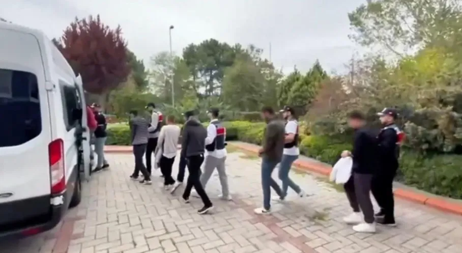 PTT ve HGS Tuzağı: 12 Dolandırıcı Yakalandı! Milyonlarca Liralık Vurgun Ortaya Çıkarıldı