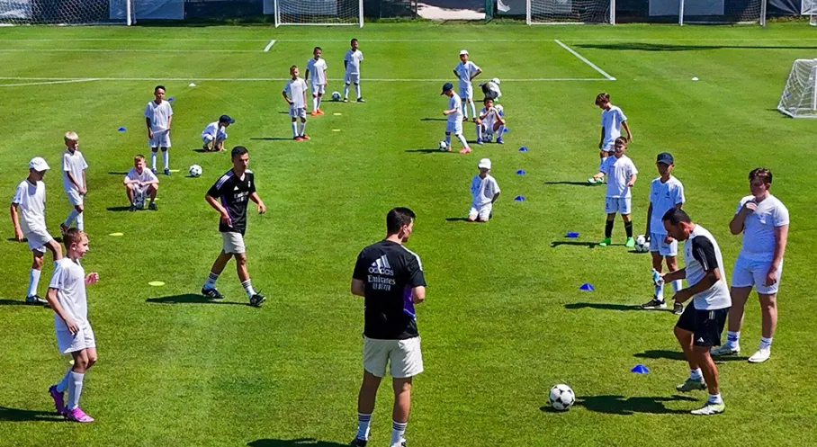 Real Madrid Futbol Okulu Regnum'da Yeniden Sahada: Çocuklara Özel Eğitim Fırsatı Antalya'da!