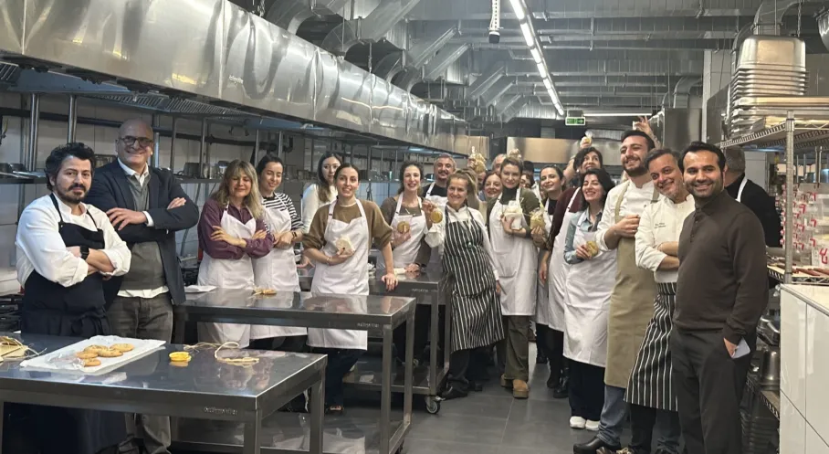 Rehber Öğretmenler Mutfakta Coştu: BİLGİ ve Şişli RAM'dan Unutulmaz Aşçılık Atölyesi!