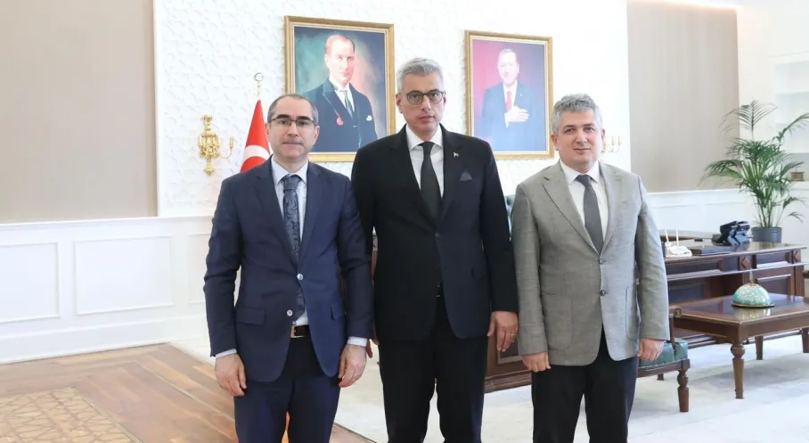 Rize Sağlık Müdürü'nden Bakan Memişoğlu'na Kritik Ziyaret! Rize'ye Yatırım Müjdesi Mi?