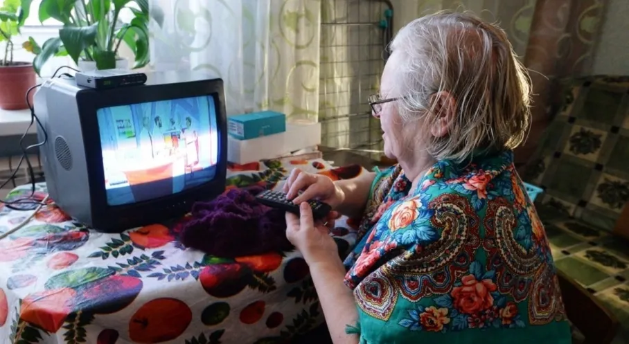 RTÜK Alarm Veriyor: Yaşlılar Günde 5 Saatten Fazla TV İzliyor!