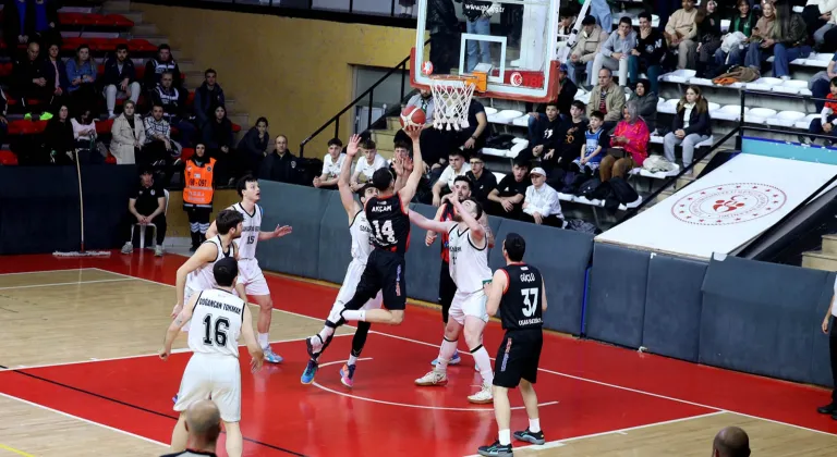 Sakarya Basketbol Takımı Play-Off Serisinde Uşak'ta Son Maçına Çıkıyor