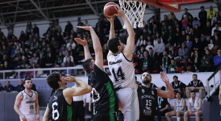 Sakarya Büyükşehir Basketbol Takımı, Akhisar Zaferiyle Üst Tur İçin Evine Dönüyor