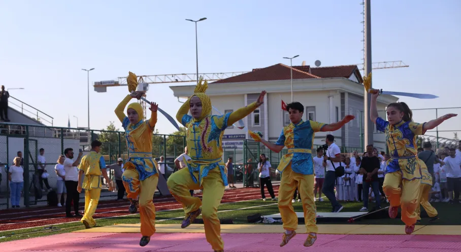 Sakarya'da Yaz Spor Okulları Başladı: 22 Branşta Ücretsiz Eğitimle Binlerce Çocuk Geleceğe Hazırlanıyor!