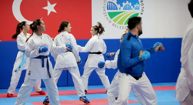 Sakaryalı Karateciler Trabzon Şampiyonası Öncesi Motivasyon Ziyareti Aldılar