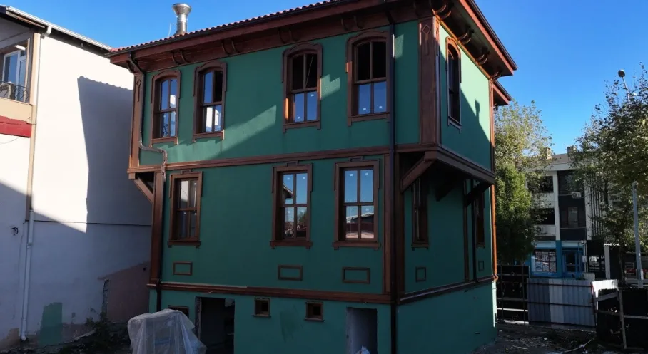 Sakarya'da 103 Yıllık Konak Yeniden Doğuyor! Büyükşehir'den Tarihi Dokunuş