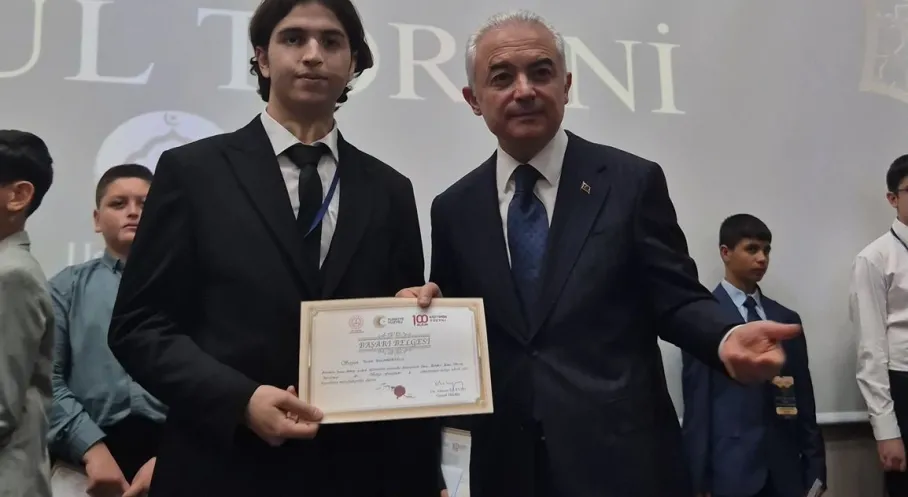 Sakarya'nın Gururu Konya Yolunda: İmam Hatip Öğrencileri Türkiye Finallerine Damga Vurmaya Geliyor!